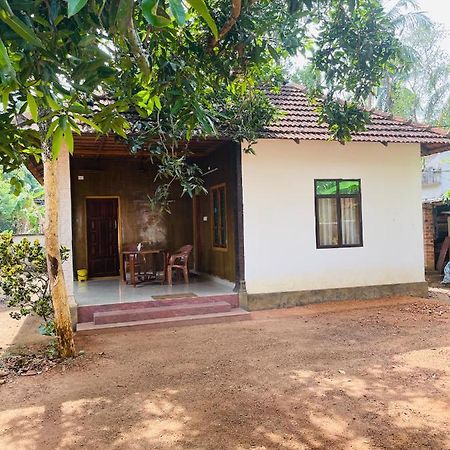 The Munroe Villagio Homey Mundrothuruth Ngoại thất bức ảnh