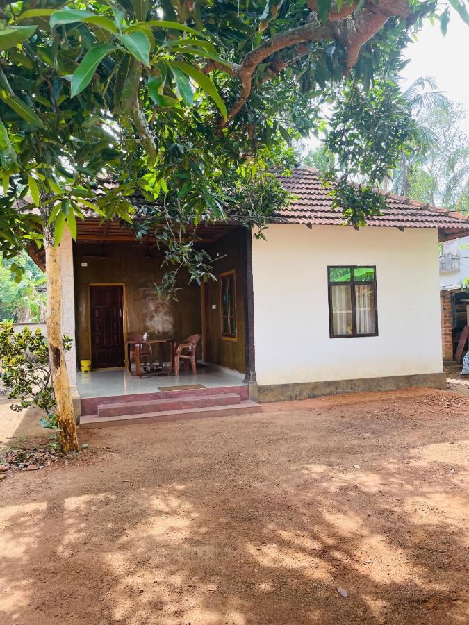 The Munroe Villagio Homey Mundrothuruth Ngoại thất bức ảnh