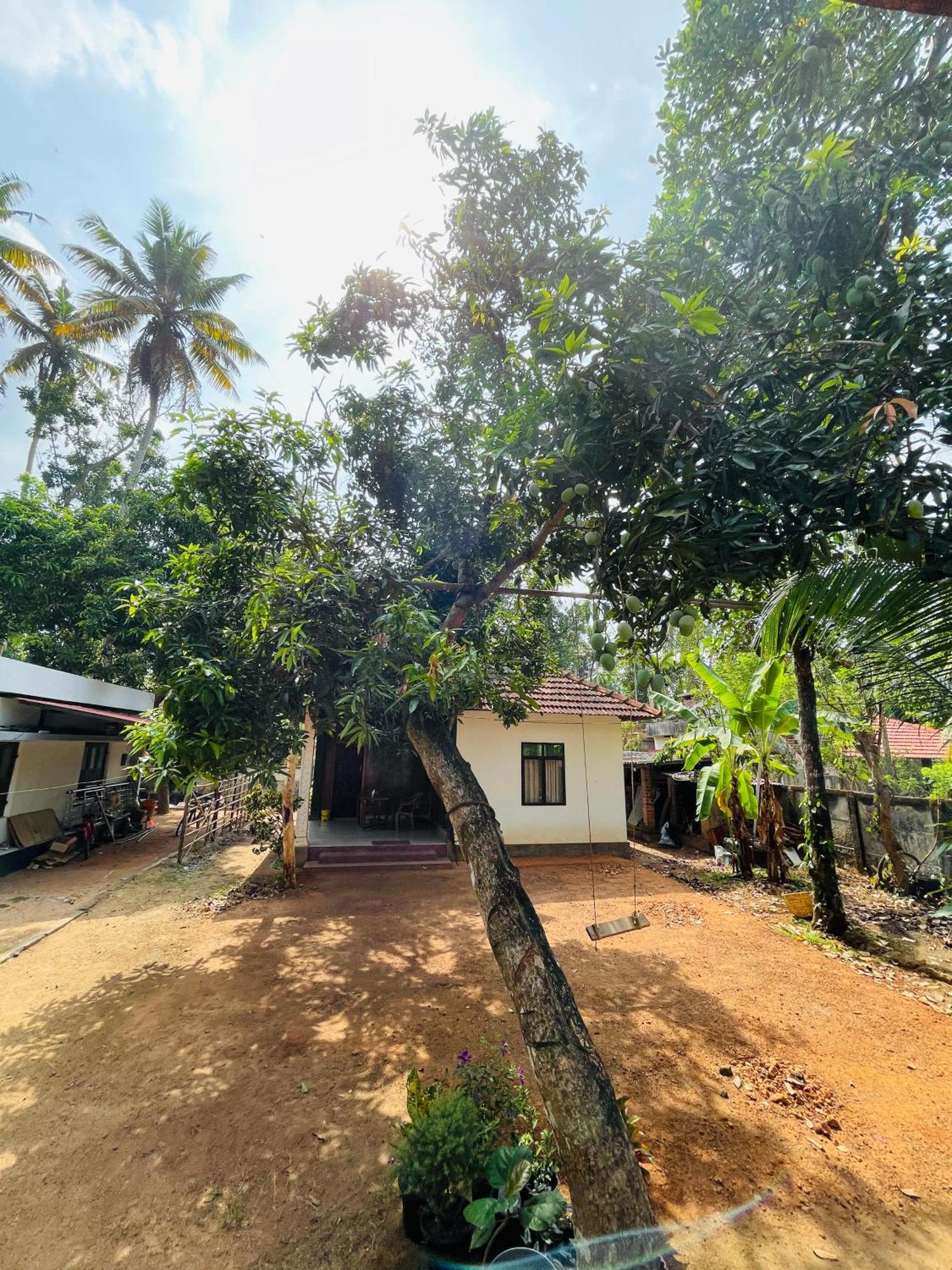 The Munroe Villagio Homey Mundrothuruth Ngoại thất bức ảnh